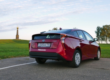 Toyota Prius: фото с тест-драйва